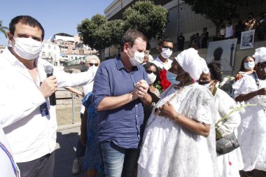 Rio de Janeiro 'daki Valongo Rıhtımı' nı temizliyorum. 10 Temmuz 2021, Rio de Janeiro, Brezilya: 10. Valongo Rıhtımı Yıkanması Kutlaması, Saude ilçesi, Rio de Janeiro, 10 Temmuz Cumartesi).