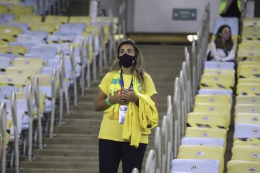 Copa America Final: Brezilya ve Arjantin. 10 Temmuz 2021, Rio de Janeiro, Brezilya: Rio de Janeiro 'daki Maracana Stadyumu' nun taraftarları, Brezilya ile Arjantin arasında oynanan ve Copa America 'nın finali için geçerli olan maç için Cumartesi (10)). 