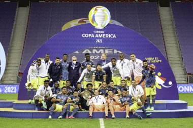 Kolombiya ve Peru. 9 Temmuz 2021, Brasilia, Federal Bölge, Brezilya: Brezilya 'da Mane Garrincha Stadyumu' nda düzenlenen Copa America 2021 'de üçüncü sırada yer alan Kolombiya ile Peru arasındaki futbol maçı