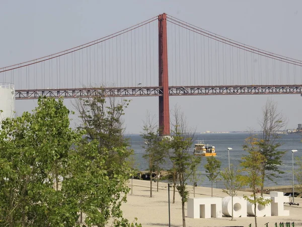 Lizbon Sıcaktan Covid Vakalarındaki Artıştan Dolayı Firar Etti Temmuz 2021 — Stok fotoğraf