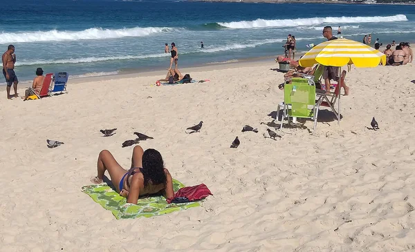 Bathers Mozgalom Copacabana Parton Rio Janeiro Ban 2021 Július Rio — Stock Fotó