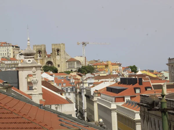 Άνθρωποι Στη Γειτονιά Baixo Chiado Στη Λισαβόνα Ιουλίου 2021 Λισαβόνα — Φωτογραφία Αρχείου