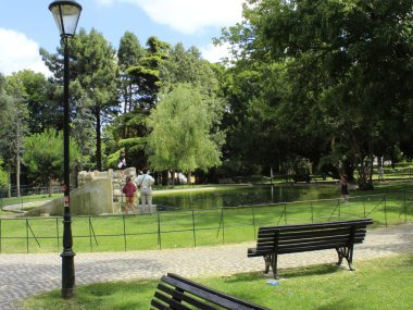 (Lisbon 'daki Campo dos Marwheels da Patria Meydanı' nda hareketlilik. 12 Temmuz 2021, Lizbon, Portekiz: Campo dos Martire da Patria Meydanı 'nda bir zamanlar bir arenaya ev sahipliği yapan ve aynı zamanda sebze ve sebze pazarı olarak hizmet veren hareketlilik