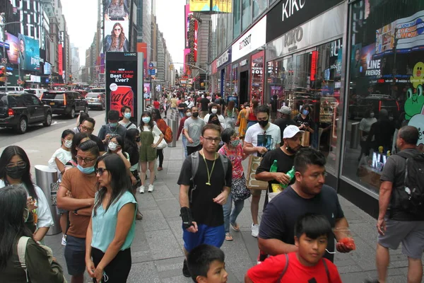 Movimento Pesado Pessoas Times Square Julho 2021 Nova York Eua — Fotografia de Stock