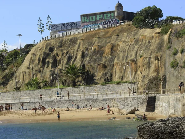 Spiaggia Azarujinha Estoril Luglio 123 2021 Cascais Portogallo Bagnanti Godere — Foto Stock