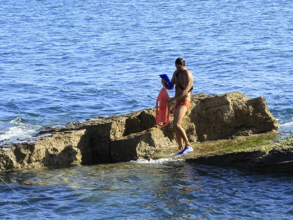 Playa Azarujinha Estoril 123 Julio 2021 Cascais Portugal Los Bañistas — Foto de Stock