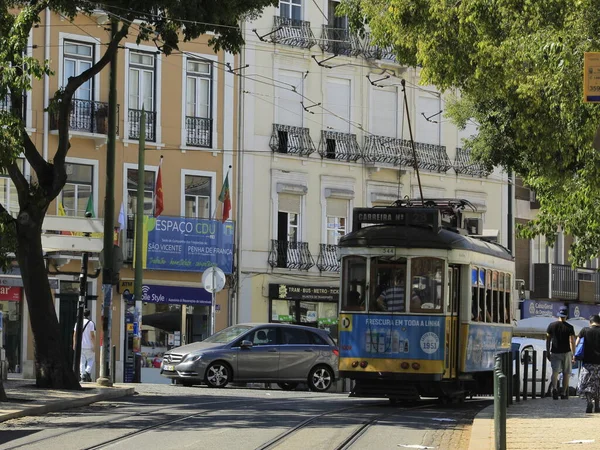 Рух Людей Вулицях Туристичних Місць Лісабоні Липня 2021 Лісабон Португалія — стокове фото