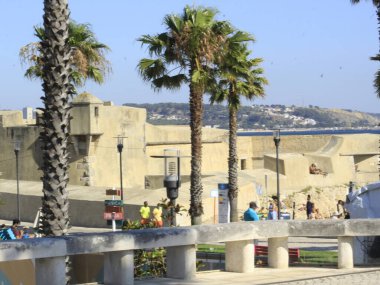 (Rio de Janeiro 'daki Ipanema Sahili' nde banyo hareketleri. 25 Temmuz 2021, Rio de Janeiro, Brezilya: Güneşli bir gün, 25 Temmuz Pazar günü, Coronavirus salgınının ortasında Rio de Janeiro 'daki Ipanema plajında yıkanır.  