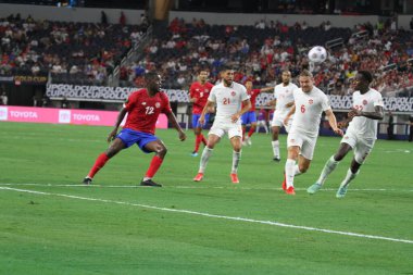 (SPO) Concacaf Gold Cup Quarters finali: Kosta Rika ve Kanada. 25 Temmuz 2021, Dallas, Teksas, ABD: Futbol maçı Beetwen Costa Rica ve Kanada çeyrek final için geçerli Concacaf Gold kupası, Dallas-Texas AT & T stadyumunda. 40.000 izleyici var.