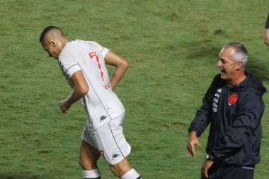 (Brezilya Futbol Şampiyonası İkinci Lig: Vasco da Gama ve Guarani. 24 Temmuz 2021, Rio de Janeiro, Brezilya: Vasco da Gama 'dan Leo Jaba' nın attığı golün kutlanması, Vasco da Gama ile Guarani arasında oynanan futbol maçı sırasında, 14. r için geçerli