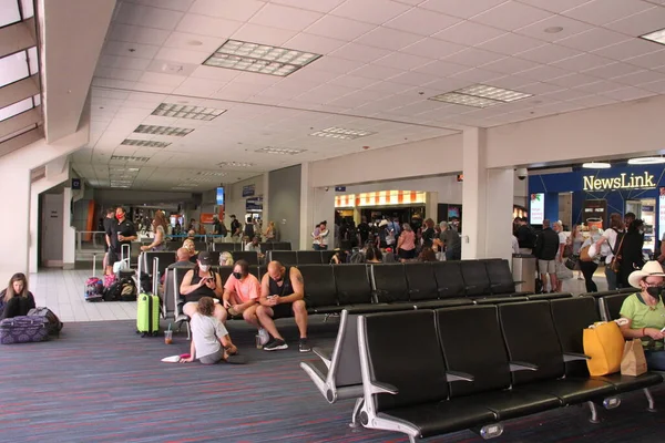 Βαριά Κίνηση Επιβατών Στο Αεροδρόμιο Dfw Στο Τέξας Ιουλίου 2021 — Φωτογραφία Αρχείου