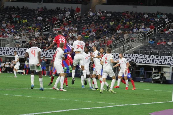 (SPO) Concacaf Gold Cup Quarters finali: Kosta Rika ve Kanada. 25 Temmuz 2021, Dallas, Teksas, ABD: Futbol maçı Beetwen Costa Rica ve Kanada çeyrek final için geçerli Concacaf Gold kupası, Dallas-Texas AT & T stadyumunda. 40.000 izleyici var.