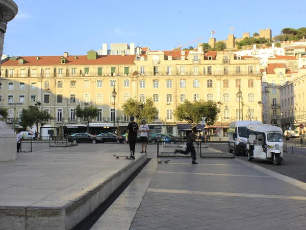 Πλατεία Φιγκέιρα Λισαβόνα Ιουλίου 2021 Λισαβόνα Πορτογαλία Κίνηση Των Ανθρώπων — Φωτογραφία Αρχείου