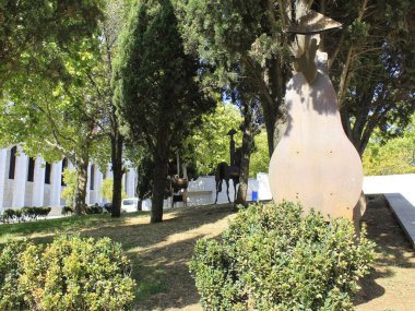 Twelve knights army occupies Auditorium Garden, in Lisbon. July 31, 2021, Lisbon, Portugal: An army of twelve knights occupies Auditorium Garden, next to Culturgest, inaugurated in 1995 and ceded to the city as a public space for culture 