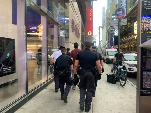 Nypd Arrest Man Who Shouts Shame You Naked Entertainers Time — Stock Photo, Image