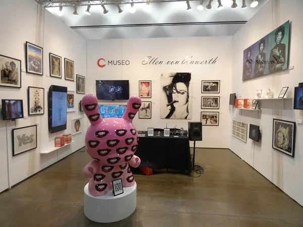 2021 Art Show Gets Rocking Start July 2021 Los Angeles — ストック写真