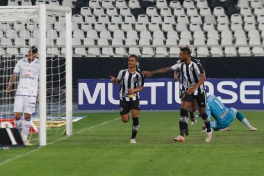 (SPO) Brezilya Futbol Şampiyonası İkinci Ligi Botafogo ve CSA-AL. 27 Temmuz 2021, Rio de Janeiro, Brezilya: Botafogo ve CSAL-AL arasındaki futbol karşılaşmasında Marco Antonio 'nun Botafogo' dan attığı golün kutlanması, Brezilya futbolu için geçerli 