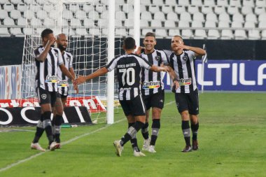 (SPO) Brezilya Futbol Şampiyonası İkinci Ligi Botafogo ve CSA-AL. 27 Temmuz 2021, Rio de Janeiro, Brezilya: Botafogo ve CSAL-AL arasındaki futbol karşılaşmasında Marco Antonio 'nun Botafogo' dan attığı golün kutlanması, Brezilya futbolu için geçerli 