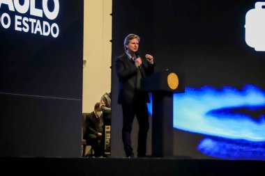 Sao Paulo 'daki savunmasız aileler için Vale Gaz Programı. 3 Ağustos 2021, Sao Paulo, Brezilya: Sao Paulo Valisi Joao Doria, düşük gelirli ailelerin gaz tüpleri almasına yardımcı olmak için başlatılan Vale Gaz 'ın genişletildiğini duyurdu. 