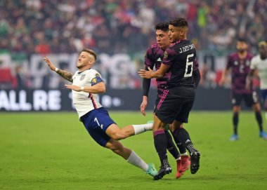 ABD, Concacaf Altın Kupa Finali 'ni kazandı. 1 Ağustos 2021, Las Vegas, ABD: ABD, Las Vegas 'taki Allegiant Stadyumu' nda oynanan Concacaf Gold Kupası finalinde Meksika 'ya karşı oynanan futbol maçını kazandı. Miles Robinson (ABD) ekstra süre içindeki tek golü attı 