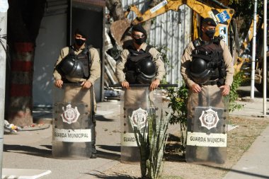 Rio de Janeiro 'daki Gardenya Azul' da düzensiz yapılarda yıkım operasyonu. 10 Ağustos 2021, Rio de Janeiro, Brezilya: Rio de Janeiro Belediye Binası, Korunma Belediye Sekreterleri - SECONSERVA