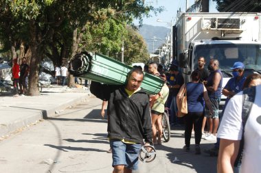 Rio de Janeiro 'daki Gardenya Azul' da düzensiz yapılarda yıkım operasyonu. 10 Ağustos 2021, Rio de Janeiro, Brezilya: Rio de Janeiro Belediye Binası, Korunma Belediye Sekreterleri - SECONSERVA