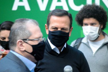 (Sao Paulo Sağlık Bakanlığı 'na teslim edilen 66.8 milyon Butantan aşısına ulaştı. 9 Ağustos 2021, Sao Paulo, Brezilya: Sao Paulo valisi Joao Doria (PSDB), Nat için iki milyon doz Coronavac aşısı salınımına eşlik eder.