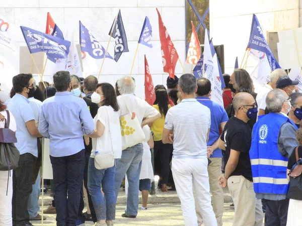 Int Cgd銀行労働者がリスボンでストライキを行う ポルトガルのリスボン 2021年8月9日 カイシャ ゲラル デポトス Cgd 労働者がリスボンのCgd本社前でストライキ中 — ストック写真