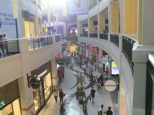 Movimento Dei Consumatori Nello Shopping Lisbona Agosto 2021 Lisbona Portogallo — Foto Stock