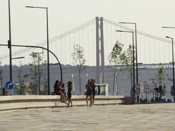 Movimiento Personas Largo José Saramago Lisboa Agosto 2021 Lisboa Portugal — Foto de Stock