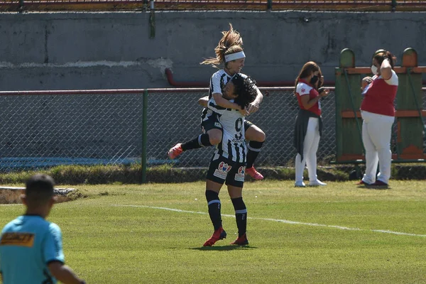 ポルトガル女子サッカー選手権 ポルトガルとサントス 2021年8月10日ブラジル サンパウロ サントスチームのクリスティアン ロジーラは ポルトガルとサントスのサッカー試合中に パウリスタ女性の第1段階の第1ラウンドのために有効 — ストック写真