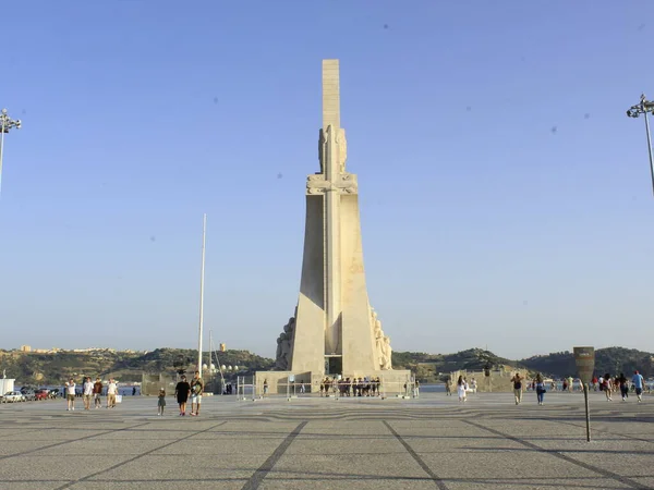 Agosto 2021 Lisboa Portugal Movimento Pessoas Monumento Aos Descobrimentos Dos — Fotografia de Stock