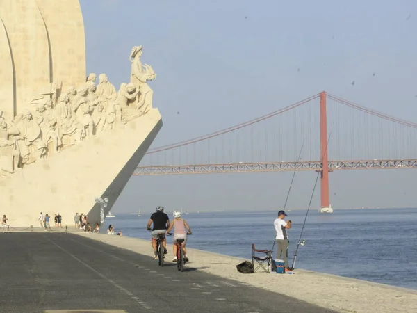 Agosto 2021 Lisboa Portugal Movimiento Personas Monumento Los Descubrimientos Uno — Foto de Stock