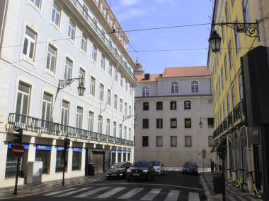 15 Ağustos 2021, Lizbon, Portekiz: Portekiz 'in başkenti Lizbon' da 15 Ağustos Pazar günü Coronavirus salgınının ortasında yoğun yaya hareketi. 