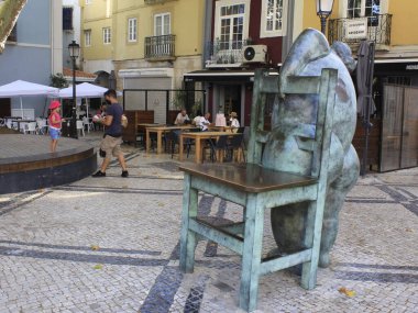 18 Ağustos 2021, Setubal, Portekiz: Lizbon 'un metropol bölgesindeki Setubal limanında 18 Ağustos Çarşamba günü gemilerin hareketi. Setubal Limanı Portekiz 'in en önemli limanlarından biridir.