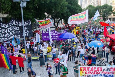 Rio de Janeiro 'daki İdari Reformun PEC 32' sine karşı düzenlenen protestoda belediye memurları bir araya geldi. 18 Ağustos 2021, Rio de Janeiro, Brezilya: İdari Reform 32 'ye karşı bir protesto belediye memurlarını bir araya getirdi