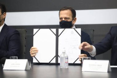 Sao Paulo 'da Rodrigo Maia' nın yemin töreni. 20 Ağustos 2021, Sao Paulo, Brezilya: Sao Paulo Valisi Joao Doria, Sao Paulo Valisi ile birlikte Rodrigo Maia 'da Proje ve Stratejik Eylem Bakanı olarak yemin etti.