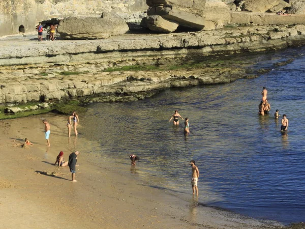 Sunny Day Takes Bathers Azarujinha Beach Estoril August 2021 Estorial — Stock Photo, Image