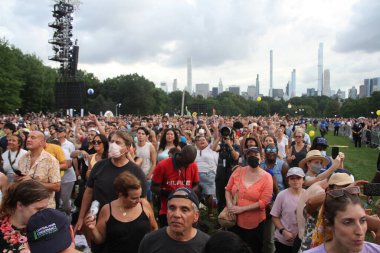 Central Park 'taki mezuniyet konseri. 21 Ağustos 2021, New York, ABD: The We LoVE NYC: New York 'taki büyük Central Park çimlerinde düzenlenen eve dönüş konseri