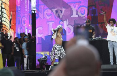 Central Park 'taki mezuniyet konseri. 21 Ağustos 2021, New York, ABD: The We LoVE NYC: New York 'taki büyük Central Park çimlerinde düzenlenen eve dönüş konseri