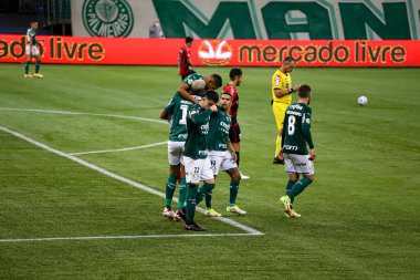 Brezilya Futbol Şampiyonası: Palmeiras ve Athletico-PR. 28 Ağustos 2021, Sao Paulo, Brezilya: Palmeiras takımından Luan 'ın attığı gol golünün kutlanması, Palmeiras ve Athletico-PR arasında oynanan futbol maçı, Brezilya' nın 18. turu için geçerlidir. 