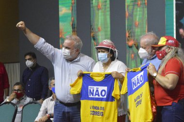 Eski Başkan Lula, Natal 'da sanatçılar ve sosyal hareketlerin üyeleriyle tanıştı. 24 Ağustos 2021, Natal, Rio Grande do Norte, Brezilya: Eski başkan Luiz Inacio Lula da Silva, sanatçılar ve sosyal hareketler üyeleriyle yaptığı toplantıda