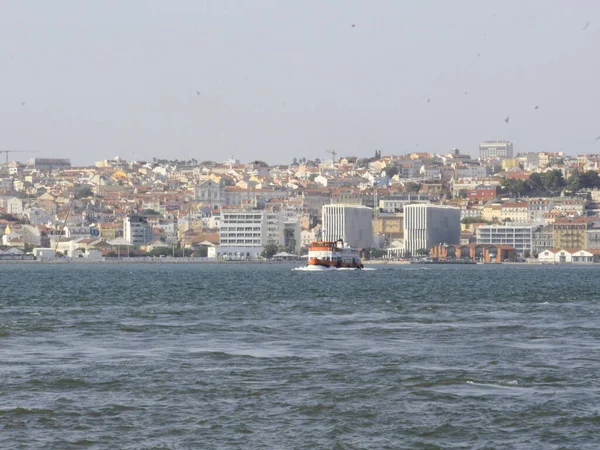 Beweging Rivierstations Tussen Lissabon Cacilhas Augustus 2021 Lisboa Portugal Verkeer — Stockfoto