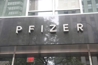 Pfizer Aşısı için tam FDA onayı. 23 Ağustos 2021, New York, ABD: Amerikan Gıda ve İlaç İdaresi (FDA) 23 Ağustos Pazartesi günü tam onay verdi) 