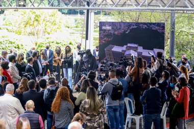 Sao Paulo 'daki Bağımsızlık Müzesi' nin yenilenmesiyle ilgili basın toplantısı. 31 Ağustos 2021. SAO PAULO, SP, BRAZIL: Vali Joao Doria (PSDB), başkent Ricardo Nunes (MDB) ve Kültür Bakanı ile birlikte