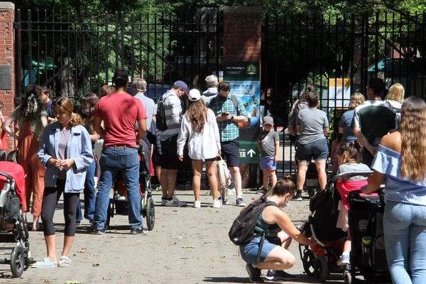 New Heavy Rainfall Påverkar Det Sena Öppnandet Central Park Zoo — Stockfoto