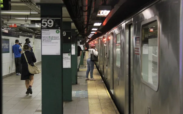 New York Metrosu Geri Döndü Ama Biraz Gecikmeyle Eylül 2021 — Stok fotoğraf