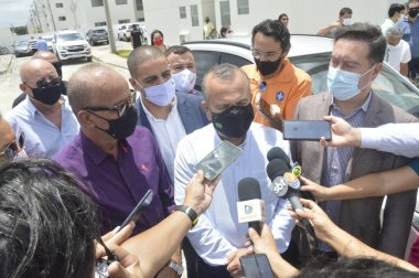 (Parnamirm, Rio Grande do Norte 'de yaşayan lrma Dulce III' ten 256 evin teslimatı. 3 Eylül 2021, Parnamirim, Rio Grande do Norte: Bolsonaro hükümetinin Bölgesel Gelişim Bakanı, Rogerio Marinho