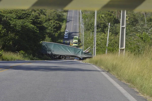 Int Truck Chemical Products Overturns Road Banned Metropolitan Region Natal — Stock Photo, Image