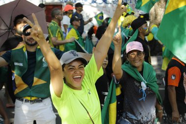 (Protestocular Manaus 'taki Bolsonaro hükümetini destekliyor. 7 Eylül 2021, Manaus, Amazonas, Brezilya: Binlerce insan 7 Eylül Salı günü Manaus 'ta düzenlenen Bağımsızlık Tatili' nde Brezilya Cumhurbaşkanı Jair Bolsonaro 'nun lehine eylemlere katıldı. Halkla ilişkiler.